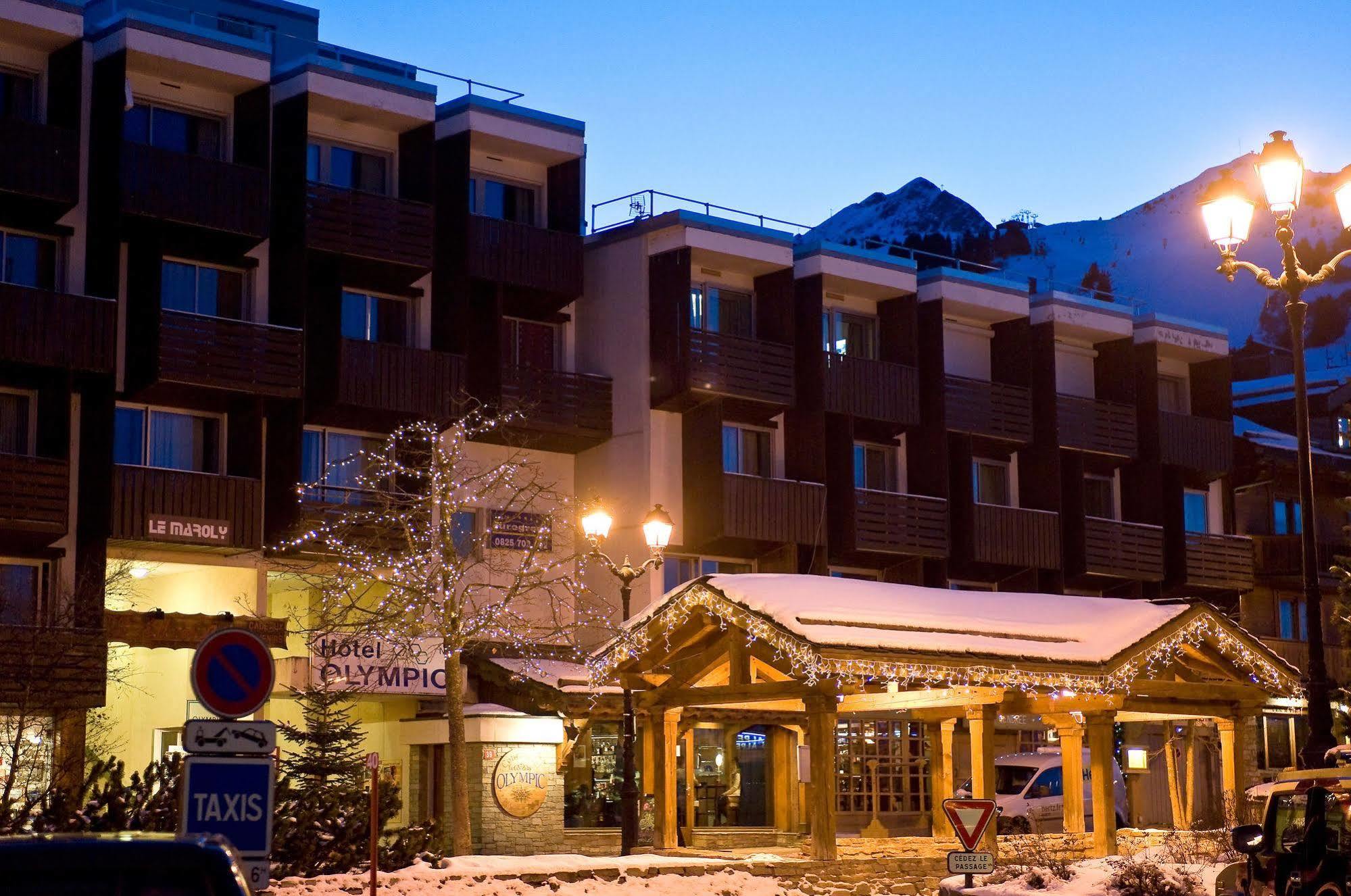Madame - Olympic Hotel
